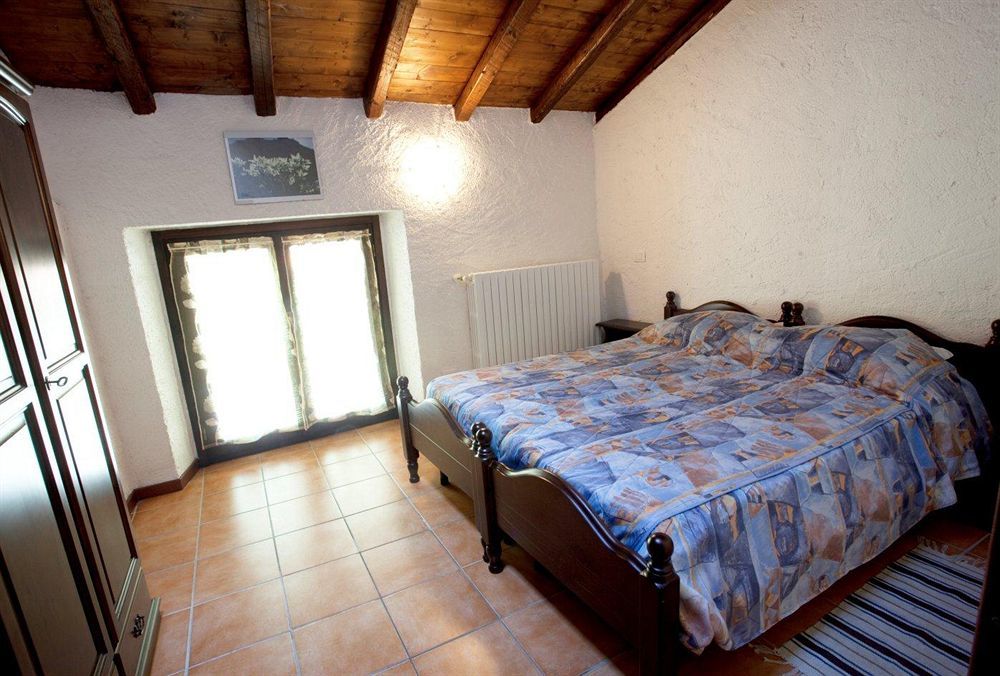Rifugio Alpetto Di Torno Hostel Sormano Exterior photo